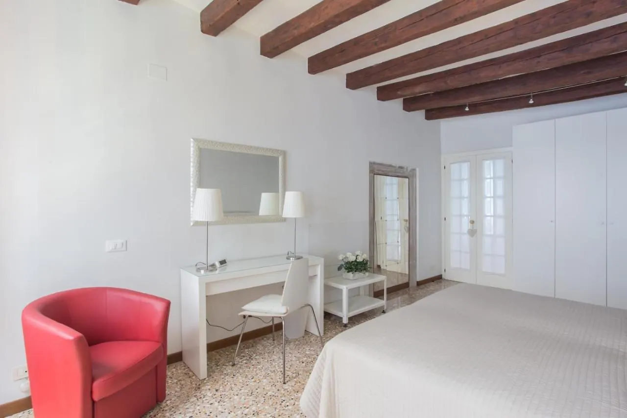 Ca Della Regina Apartment Venice 0*,  Italy